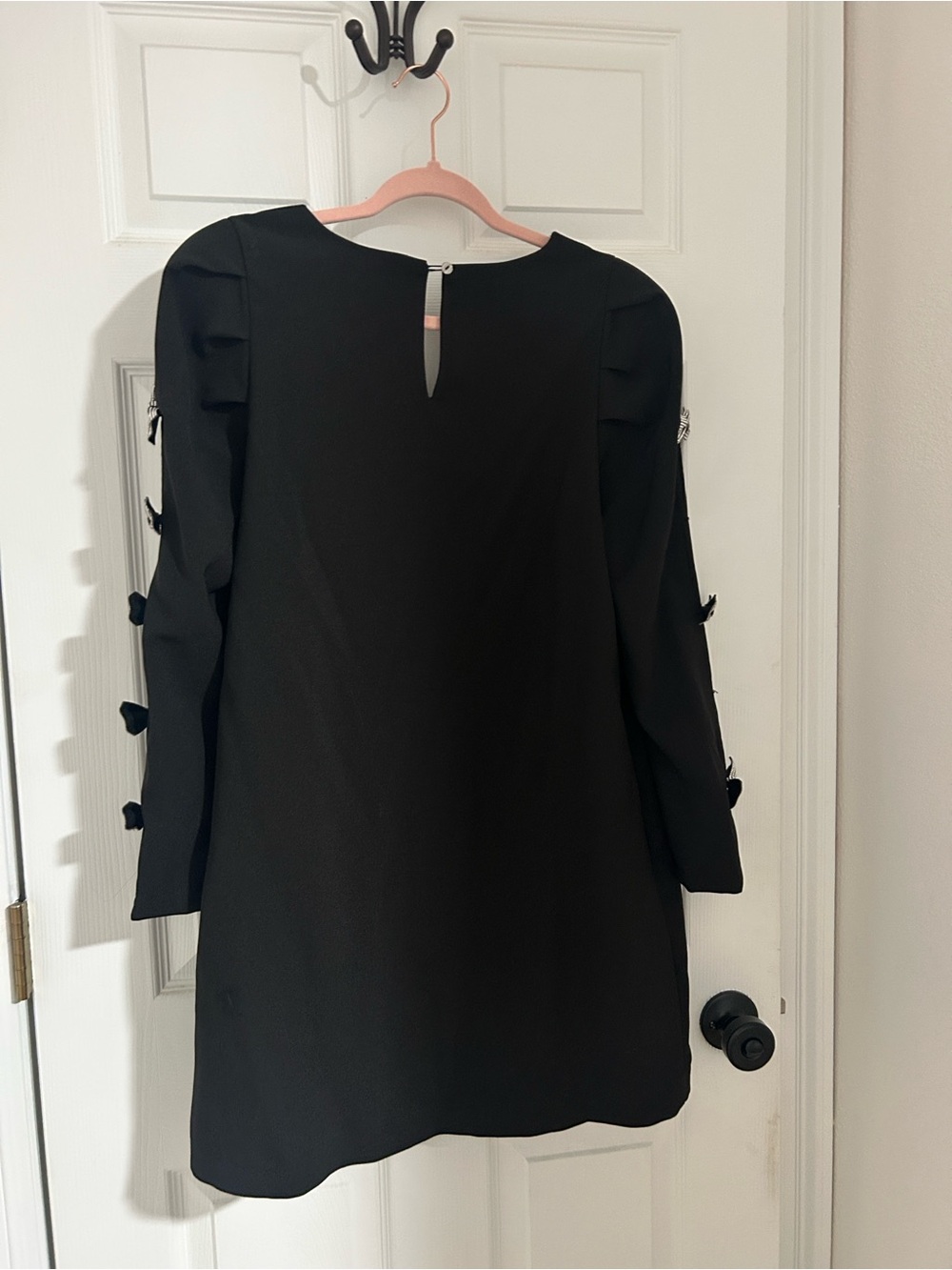 entro Black Long-Sleeve Dress with Sleeve Bows - Picture 2 of 6